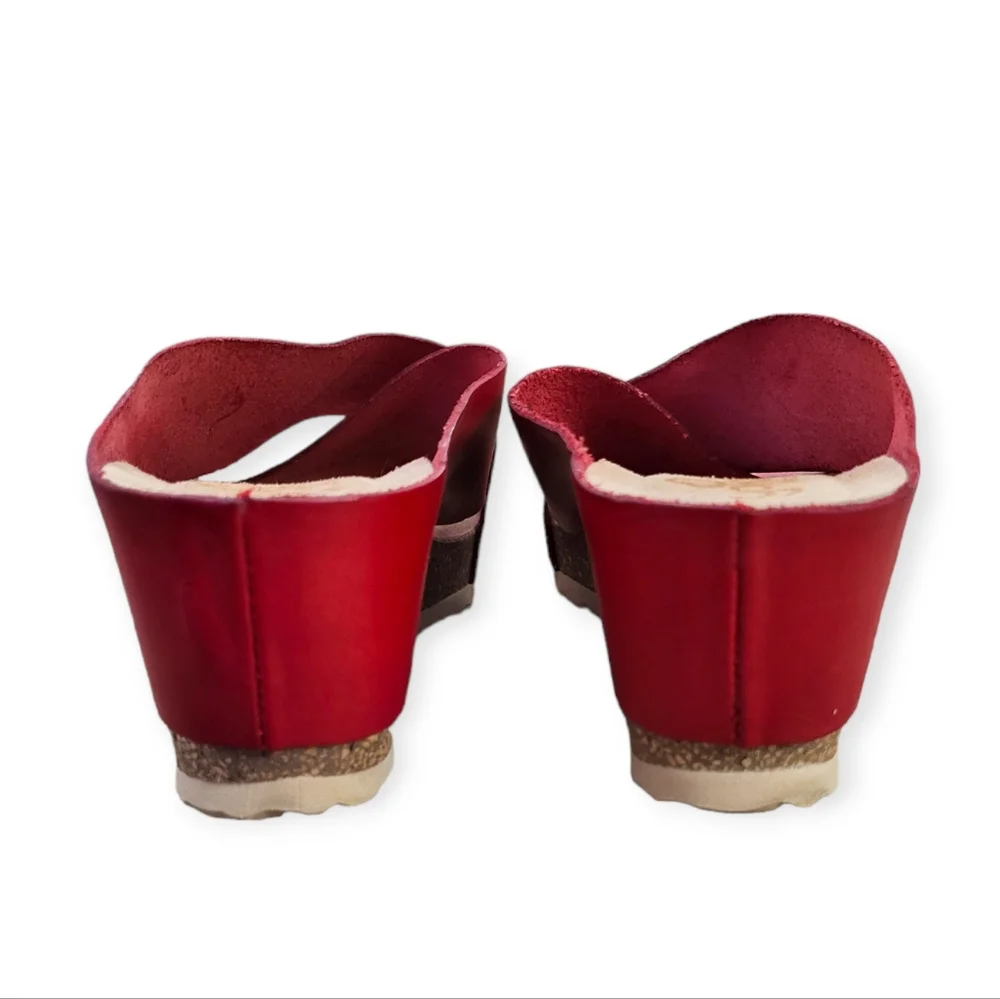 Yokono Red Leather Wedge Cork Sandals 7.5